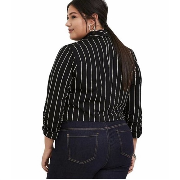 Torrid Black Stripe Crepe Open Blazer - Picture 2 of 6